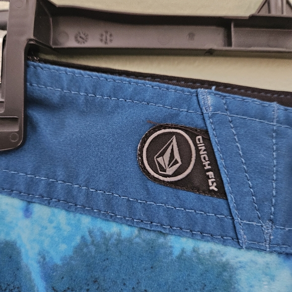 Mens 29 Volcom Board Shorts Swim Trunks Surfer Drawstring Back Pocket Stretch - Picture 4 of 16